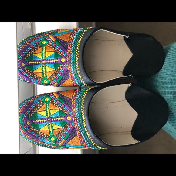 Sandals - Picture 4 of 4